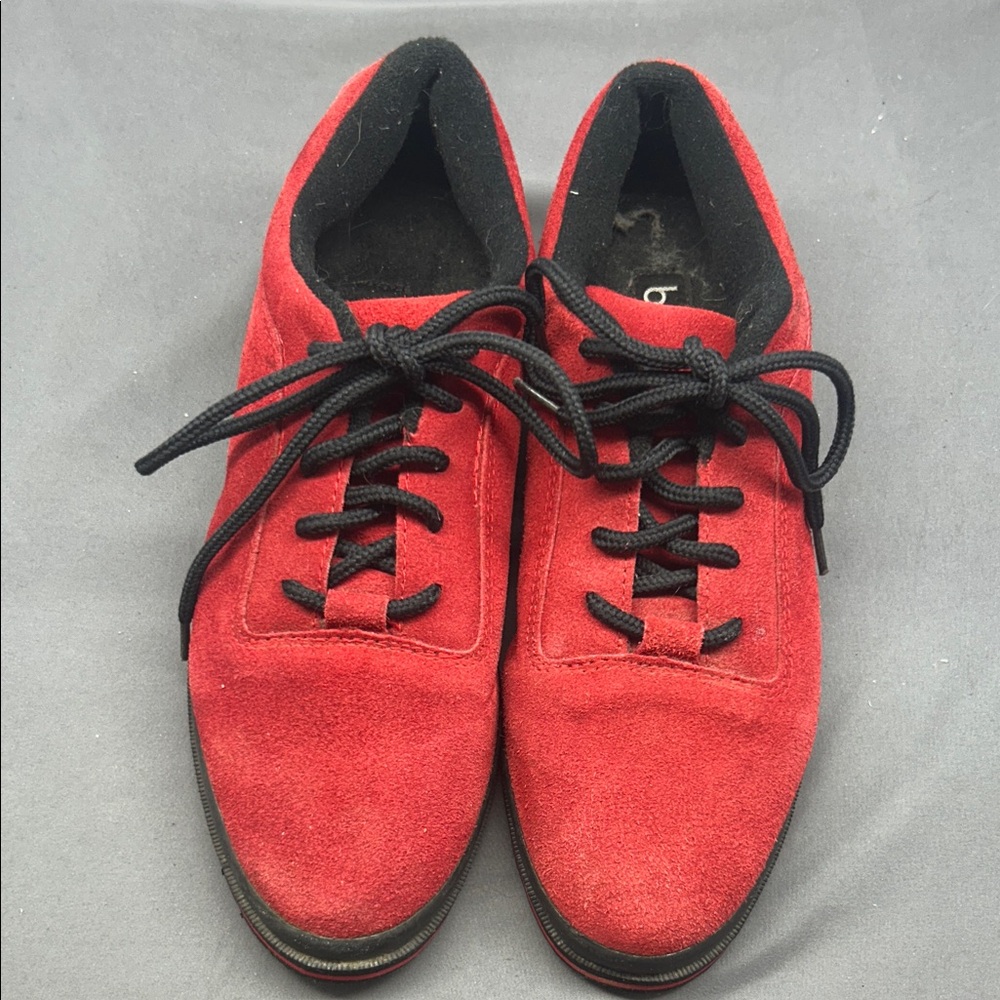 Vintage Balloons Red suede shoes from 1991.  Size 9.5.  Like‎ New condition
